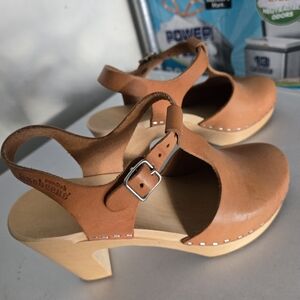 Swedish Hasbeens wooden ankle strap t-strap heeled maryjane clogs 6 or 36